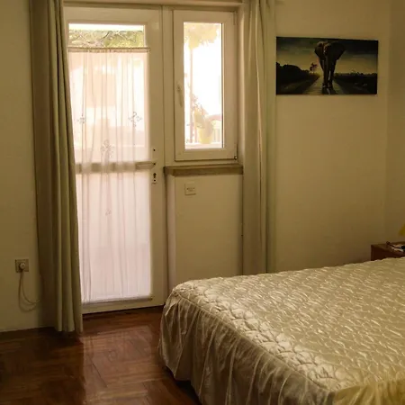 Vera Apartment